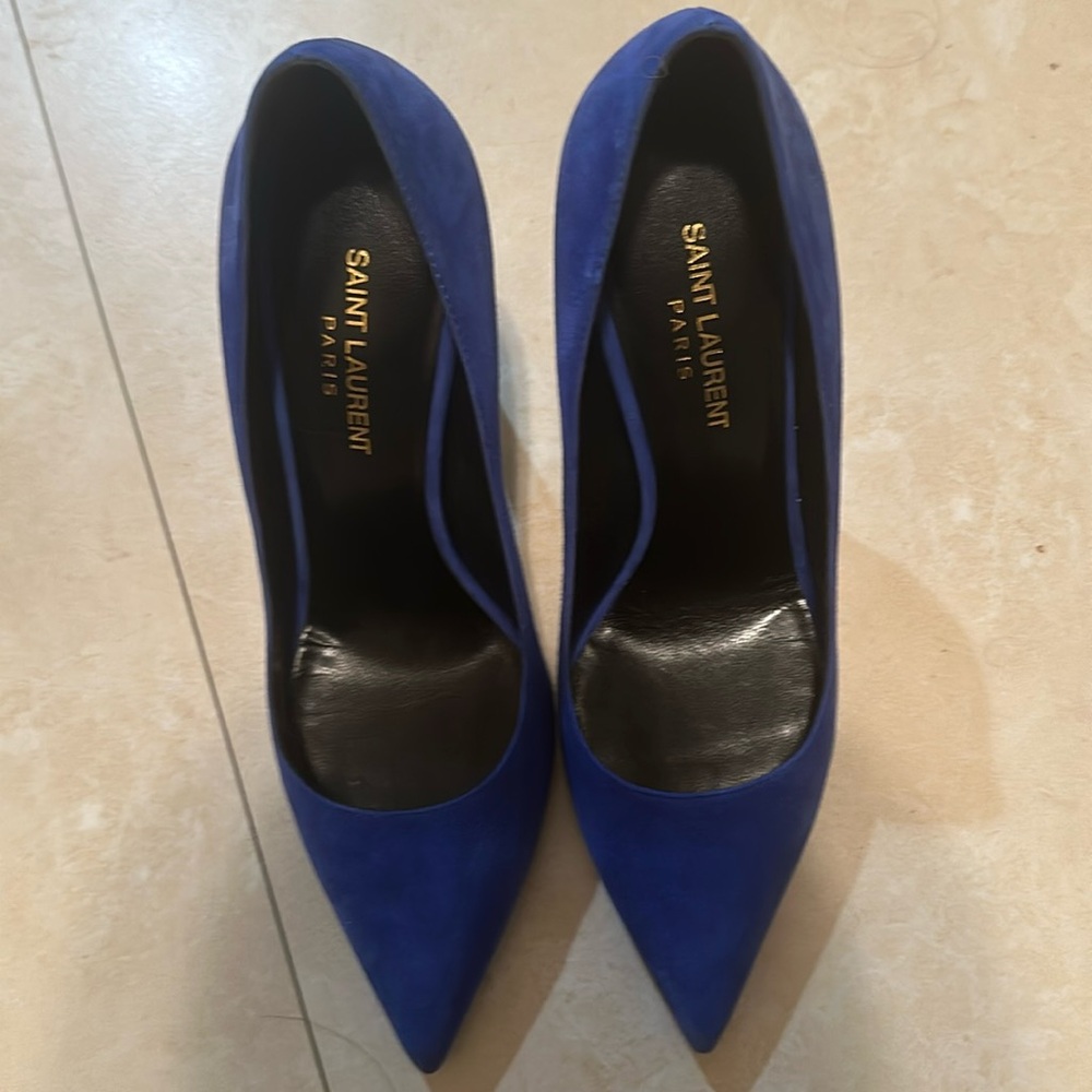 Saint Laurent blue heels 💙🦋